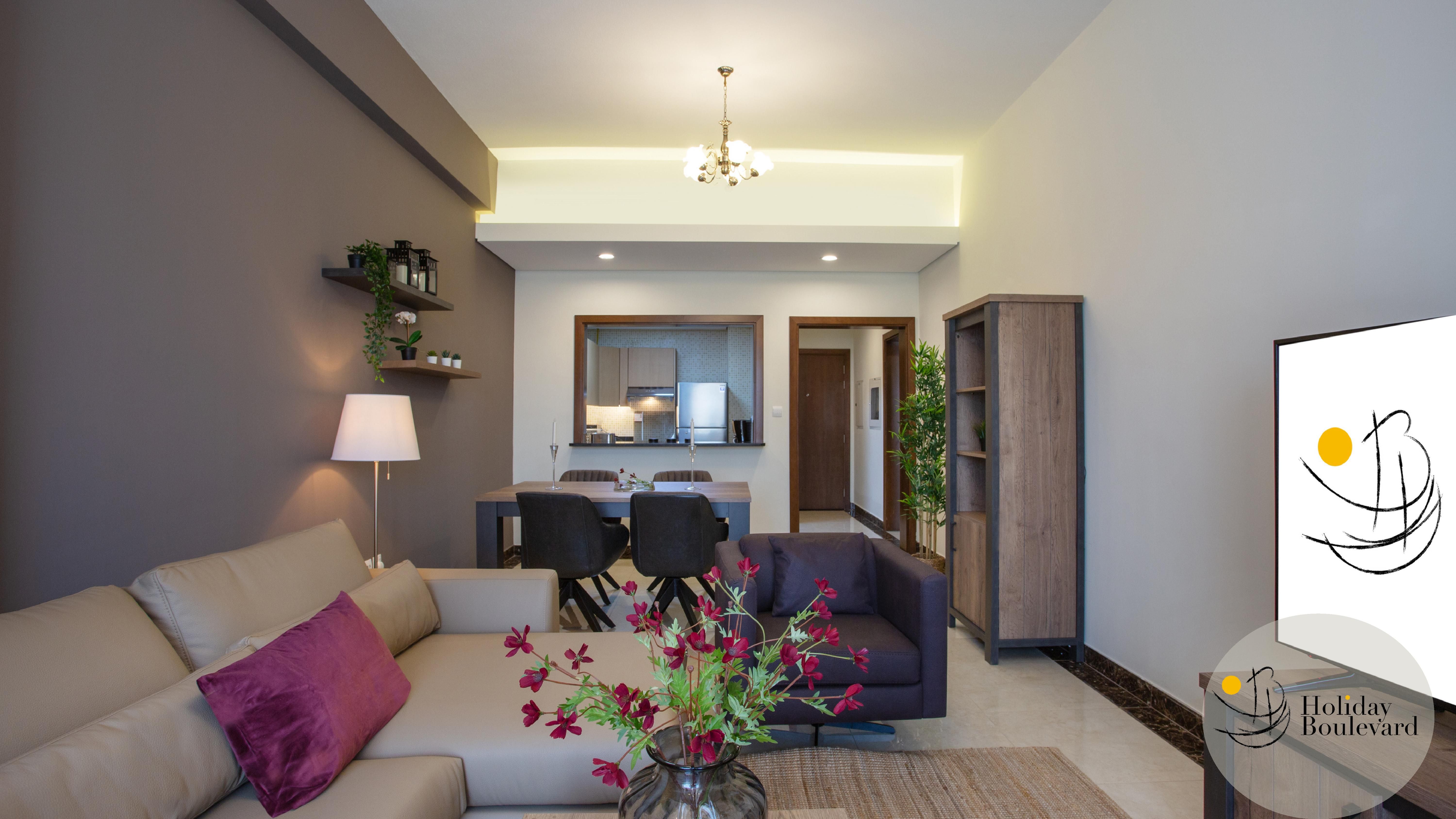 SPACIOUS & LUXURIOUS/ HIGH QUALITY FURNISHER/HUGE BALCONY/WIFI.